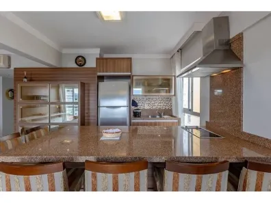 com 2 Quartos à venda, 110m² no Centro, Balneário Camboriú