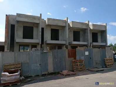 Sobrado com 2 Quartos à venda, 96m² no São Virgílio, Caxias do Sul