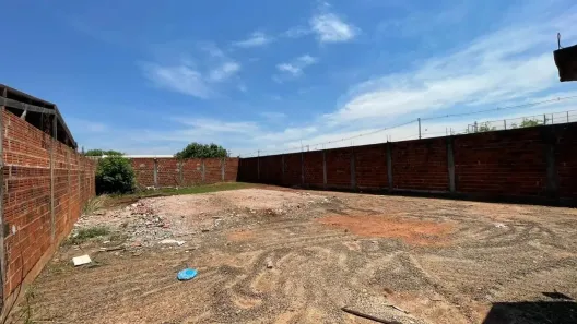 Lote/Terreno à venda, 300m² no Residencial Pioneiro Odwaldo Bueno Netto, Maringá