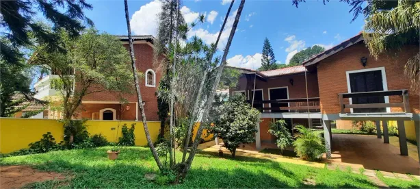 Casa com 4 Quartos para alugar, 243m² no Mantiqueira, Mairiporã