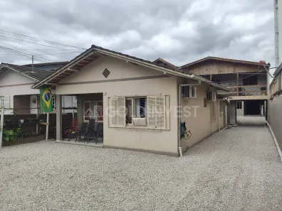 Casa com 3 Quartos à venda, 500m² no São Luiz, Brusque