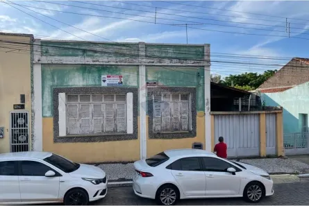 Casa com 4 Quartos para alugar, 306m² no Centro, Iguatu