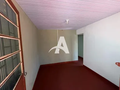 Casa com 3 Quartos para alugar, 80m² no Tibery, Uberlândia