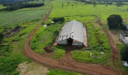 com 1 Quarto à venda, 16000m² no Centro, Unaí