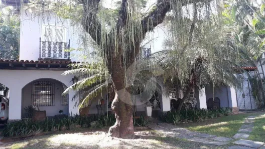 Casa com 4 Quartos à venda, 370m² no Icaraí, Niterói