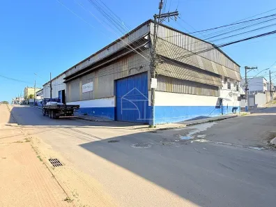 Galpão/Depósito/Armazém para alugar, 900m² no Alterosas, Serra