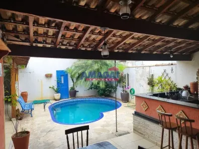 Casa com 3 Quartos à venda, 214m² no Jardim Mesquita, Jacareí