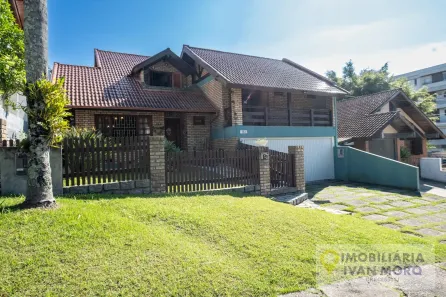 Casa com 4 Quartos à venda, 260m² no João Paulo, Florianópolis