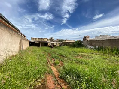 Lote/Terreno à venda, 398m² no Saraiva, Uberlândia