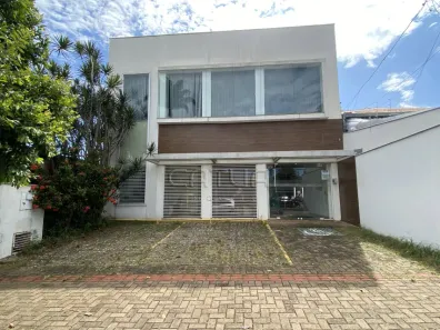 Imóvel Comercial com 1 Quarto para alugar, 304m² no Ipanema, Londrina
