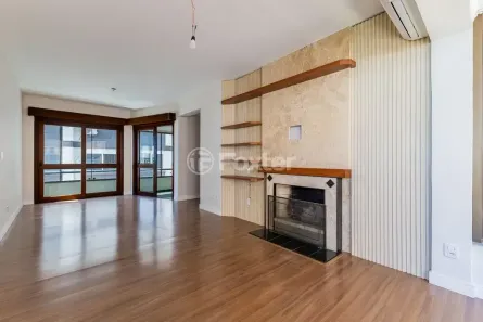 Apartamento com 3 Quartos à venda, 120m² no Mont Serrat, Porto Alegre