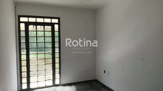 Apartamento com 3 Quartos para alugar, 100m² no Jardim das Palmeiras, Uberlândia