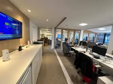 Sala Comercial para alugar, 80m² no Liberdade, São Paulo