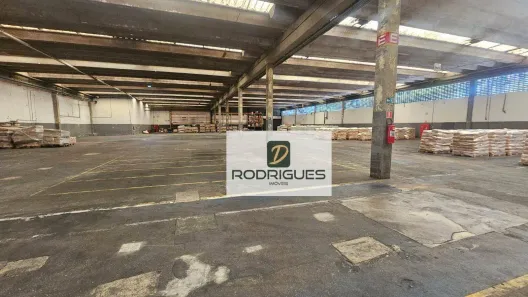 Galpão/Depósito/Armazém para alugar, 2500m² no Canhema, Diadema