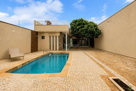 Sobrado com 4 Quartos à venda, 239m² no Vila Carlito, Campinas