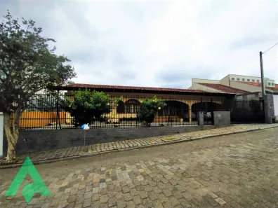 Casa com 3 Quartos à venda, 309m² no Água Verde, Blumenau