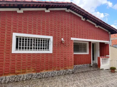 Casa com 3 Quartos à venda, 175m² no Parque São Quirino, Campinas