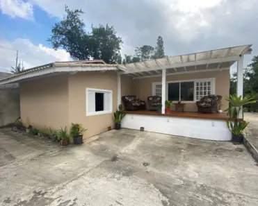 Casa com 3 Quartos à venda, 383m² no Centro, São Lourenço da Serra