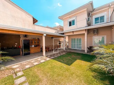 Casa de Condomínio com 3 Quartos à venda, 245m² no Jardim da Glória, Cotia
