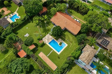 Fazenda/Sítio com 4 Quartos à venda, 372m² no Cachoeiras do Imaratá, Itatiba