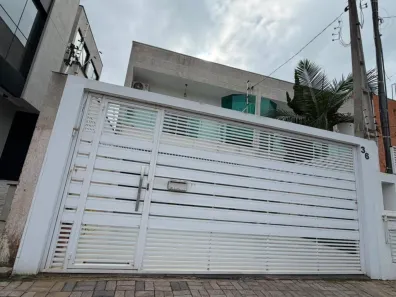 Casa com 3 Quartos à venda, 200m² no Praia dos Amores, Balneário Camboriú