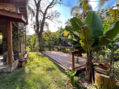 Casa com 4 Quartos para venda ou aluguel, 197m² no Caraguatá, Mairiporã