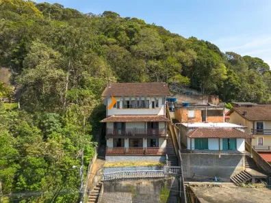 Casa com 4 Quartos à venda, 360m² no Mosela, Petrópolis