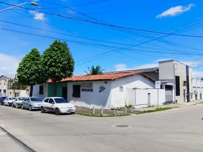 Imóvel Comercial com 3 Quartos à venda, 312m² no Centro, Caucaia