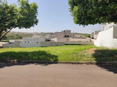 Lote/Terreno à venda, 360m² no Parque Residencial Carandá, Presidente Prudente