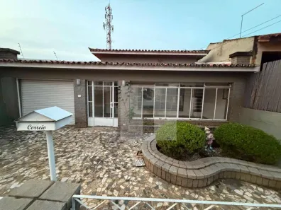 Casa com 3 Quartos à venda, 241m² no Sousas, Campinas