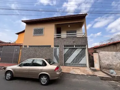 Imóvel Comercial com 4 Quartos para alugar, 162m² no Parque Piauí, Teresina