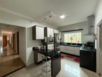 Casa com 3 Quartos à venda, 104m² no Jardim Araucária, Maringá
