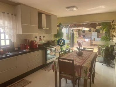 Casa com 3 Quartos à venda, 129m² no Vila Oliveira, Mogi das Cruzes