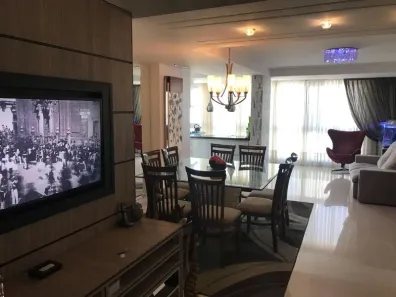 Apartamento com 3 Quartos para alugar, 120m² no Centro, Balneário Camboriú