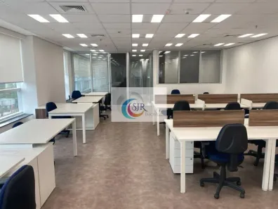 Sala Comercial para alugar, 203m² no Jardim das Acácias, São Paulo