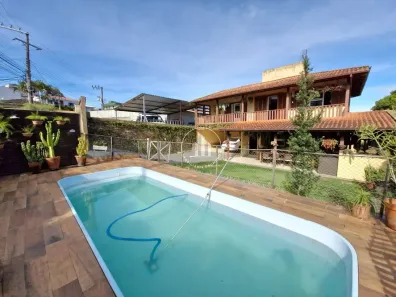 Casa com 3 Quartos à venda, 241m² no Fazenda Santo Antônio, São José