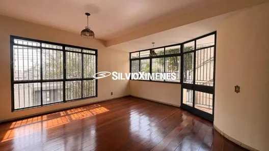 Apartamento com 4 Quartos para alugar, 256m² no Santo Antônio, Belo Horizonte