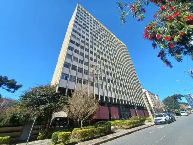 Apartamento com 2 Quartos para alugar, 67m² no Centro, Curitiba