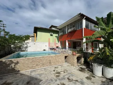 Casa com 2 Quartos à venda, 180m² no Itaipu, Niterói
