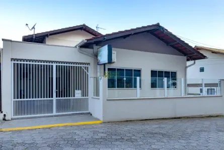 Apartamento com 1 Quarto para alugar, 40m² no Centro, Bombinhas