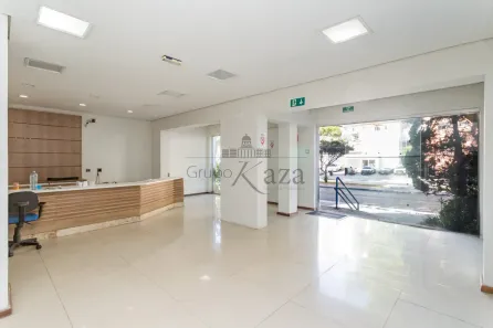 Prédio Comercial com 12 Quartos para alugar, 700m² no Pacaembu, São Paulo