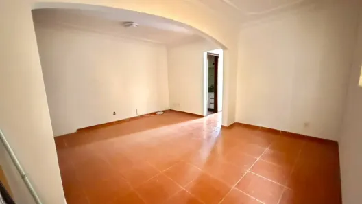 Casa com 3 Quartos para alugar, 80m² no Santa Mônica, Belo Horizonte