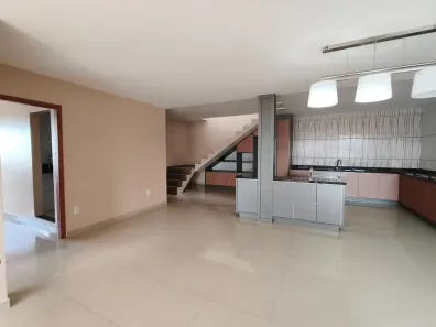 Casa com 3 Quartos para alugar, 400m² no Parque 10 de Novembro, Manaus