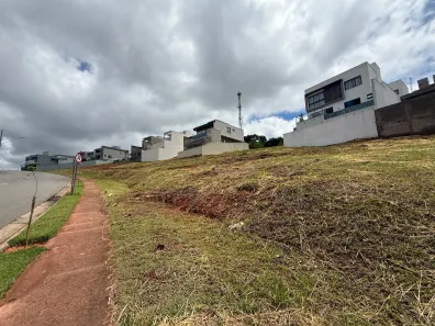 Lote/Terreno à venda, 323m² no Salvaterra, Juiz de Fora