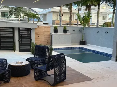 Casa de Condomínio com 5 Quartos para alugar, 280m² no Recreio dos Bandeirantes, Rio de Janeiro