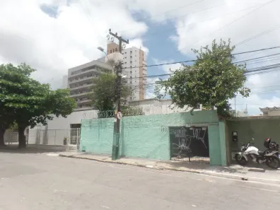 Casa com 2 Quartos para alugar, 135m² no Dionisio Torres, Fortaleza