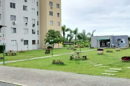 Apartamento com 2 Quartos para alugar, 51m² no Vila Nova, Joinville