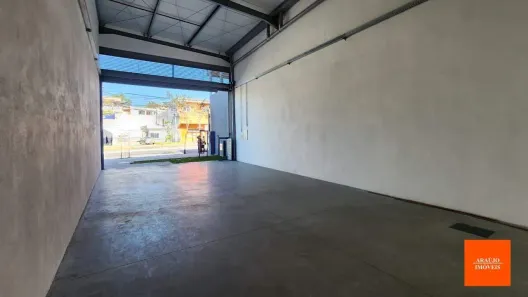 Galpão/Depósito/Armazém para alugar, 131m² no Venda Nova, Belo Horizonte