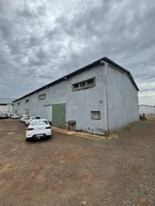 Prédio Comercial para alugar, 715m² no Parque Industrial, Maringá