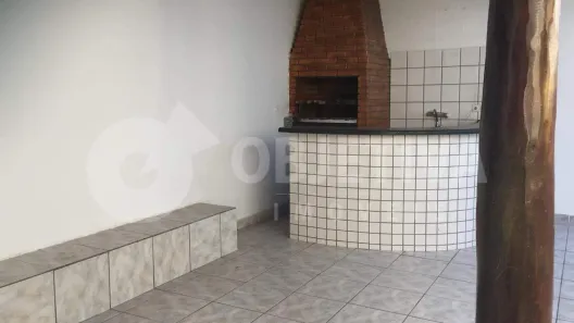 Casa com 3 Quartos à venda, 180m² no Conjunto Alvorada, Uberlândia